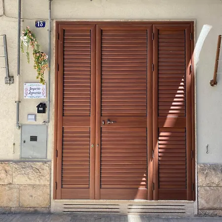 Apartament Imperio Lamaria *