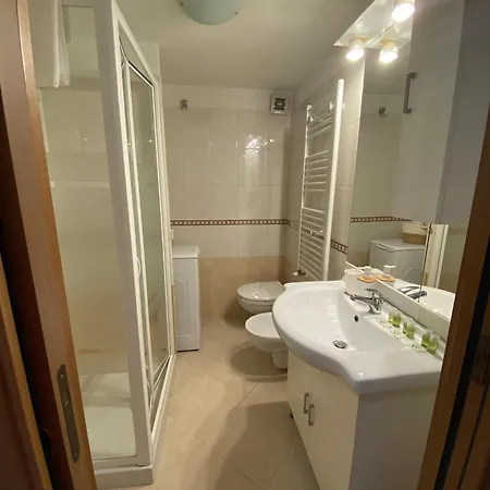 Imperio Lamaria Appartement *